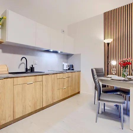 アパート Art Baltic Z Basenem - By Royal Aparts ミエルノ