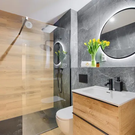 Art Baltic Z Basenem - By Royal Aparts *