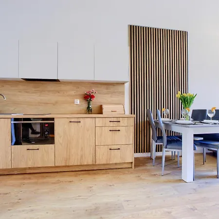 Art Baltic Z Basenem - By Royal Aparts ミエルノ